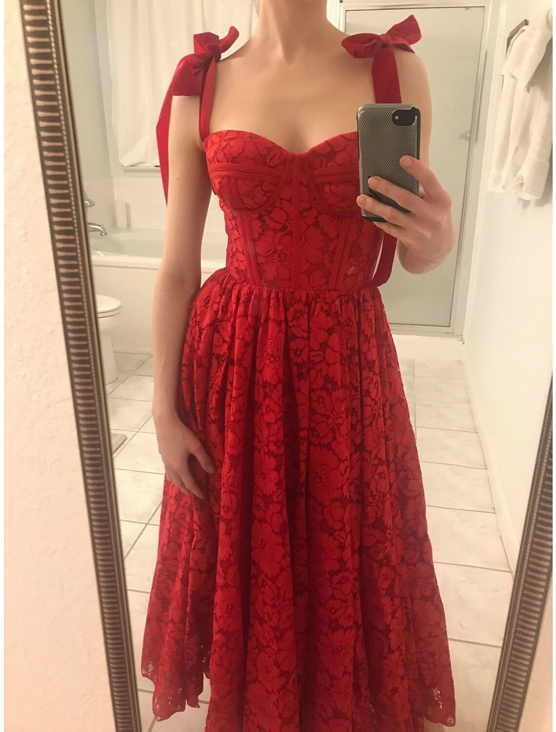 Wholesale A-Line Party Dresses Floral Dress Formal Wedding Guest Tea Length Sleeveless V Neck Lace with Appliques